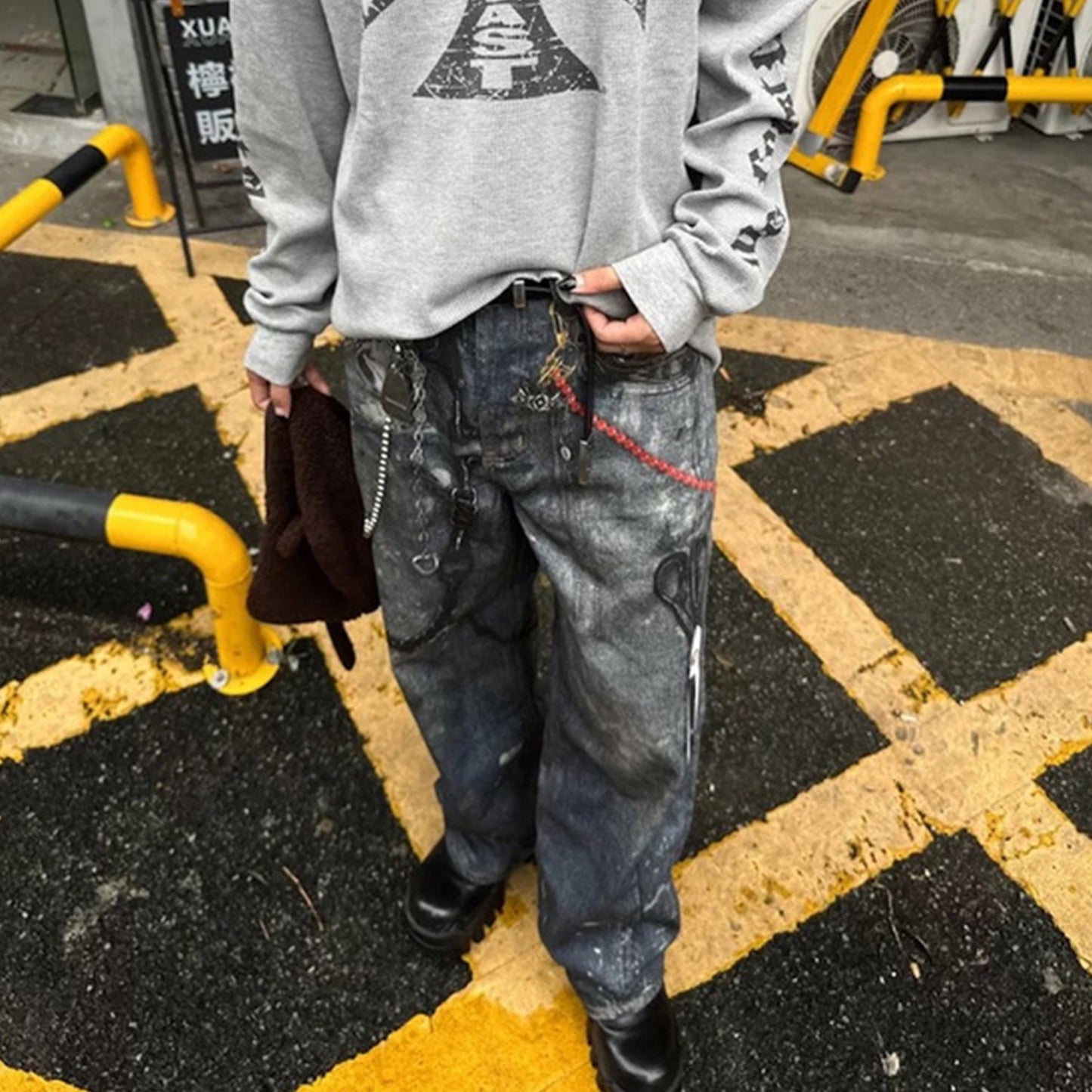 Men's jeans, straight-leg trousers