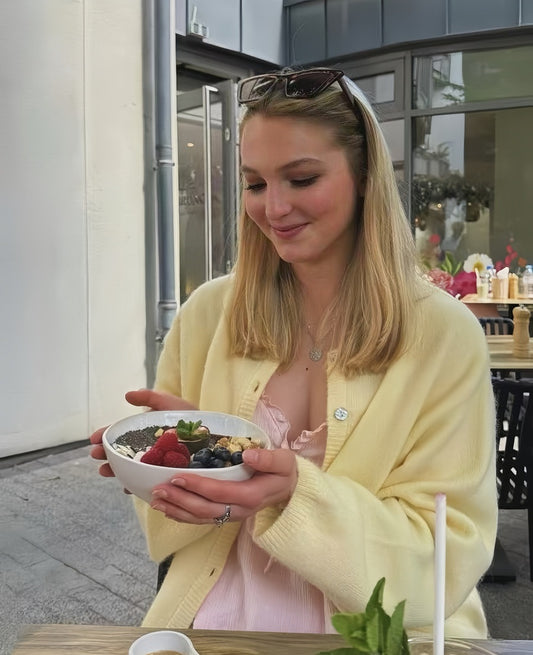 Soft and lazy fleece cardigan with floral buttons and a knitted round neck, versatile for daily use