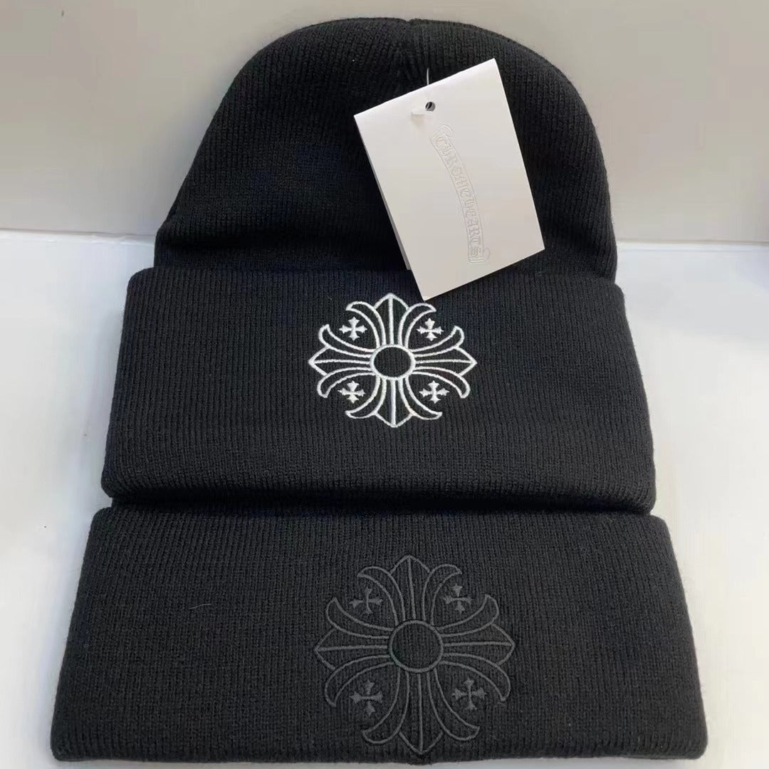 Woolen and knitted hats for autumn and winter