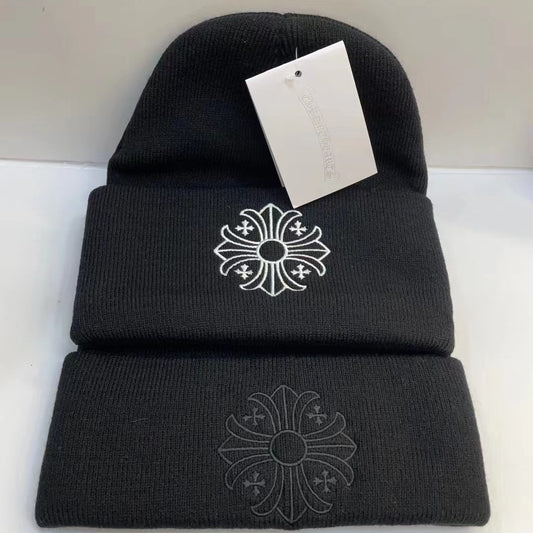 Woolen and knitted hats for autumn and winter