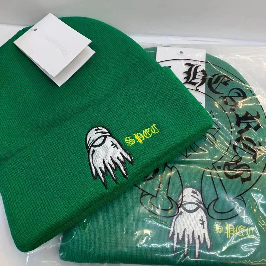 Woolen and knitted hats for autumn and winter