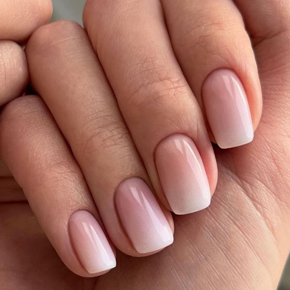 High-end wearing nails, 24-piece solid color gradient short style, whitening wearing nails