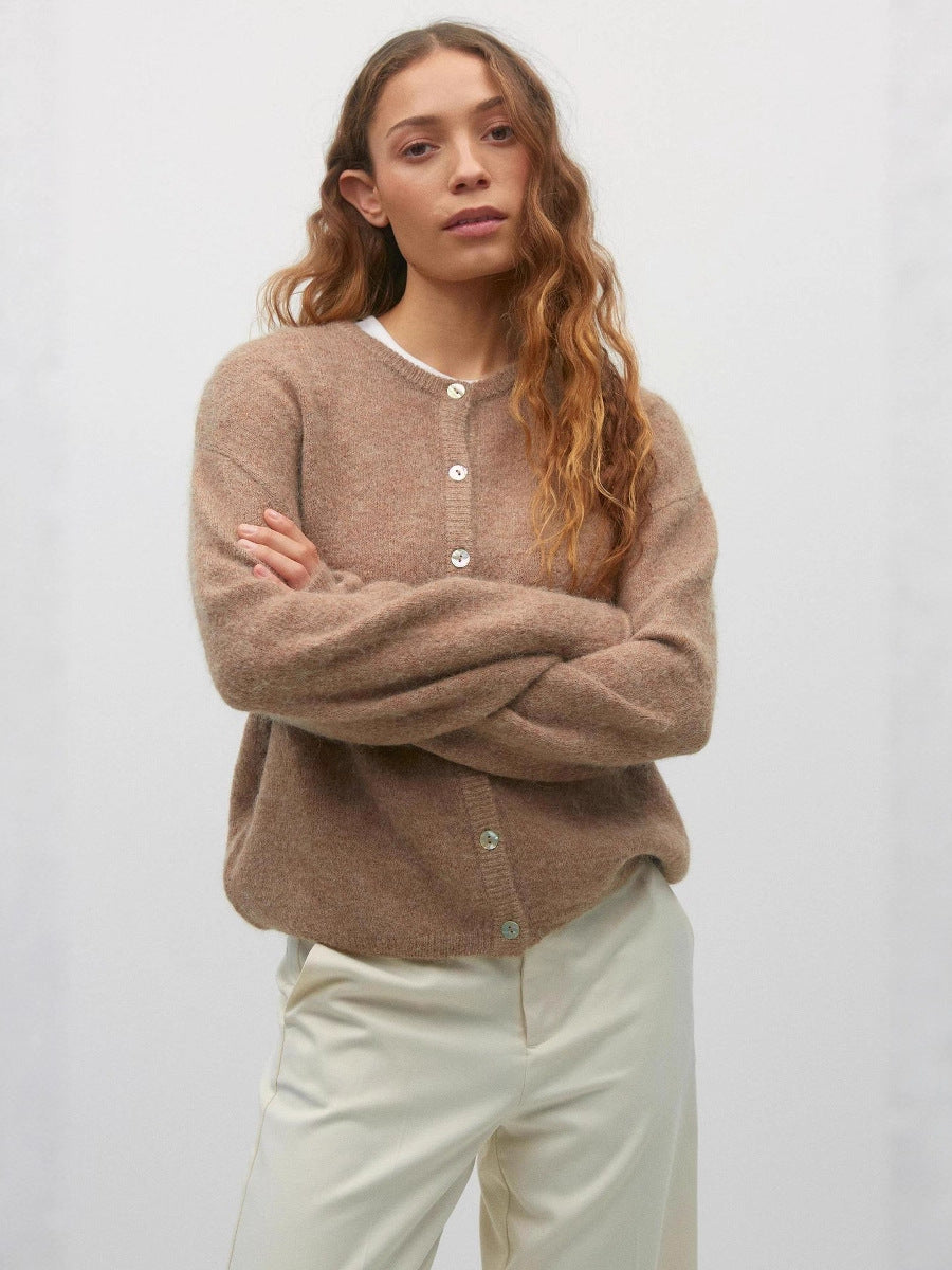 Soft and lazy fleece cardigan with floral buttons and a knitted round neck, versatile for daily use