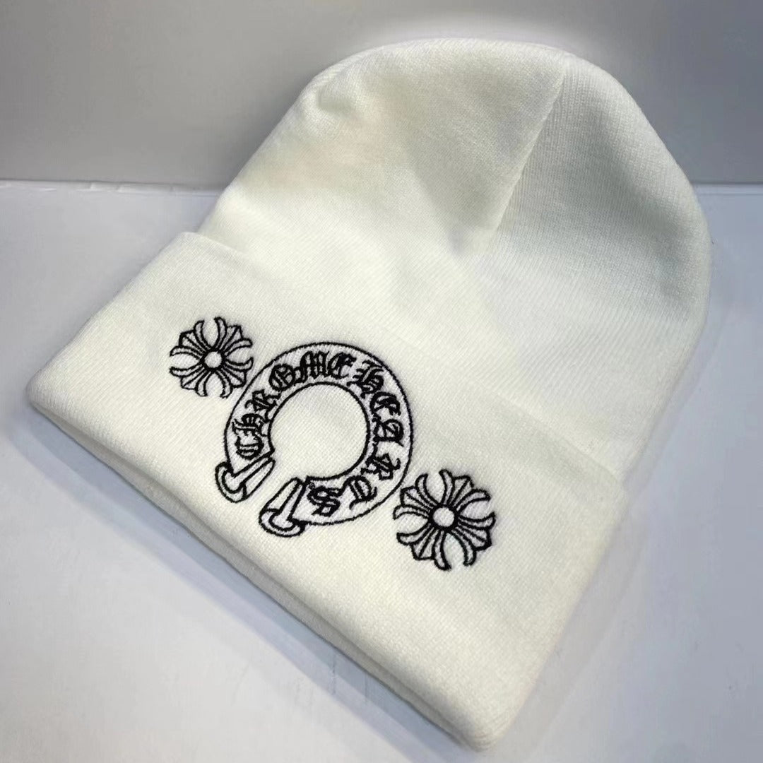 Woolen and knitted hats for autumn and winter