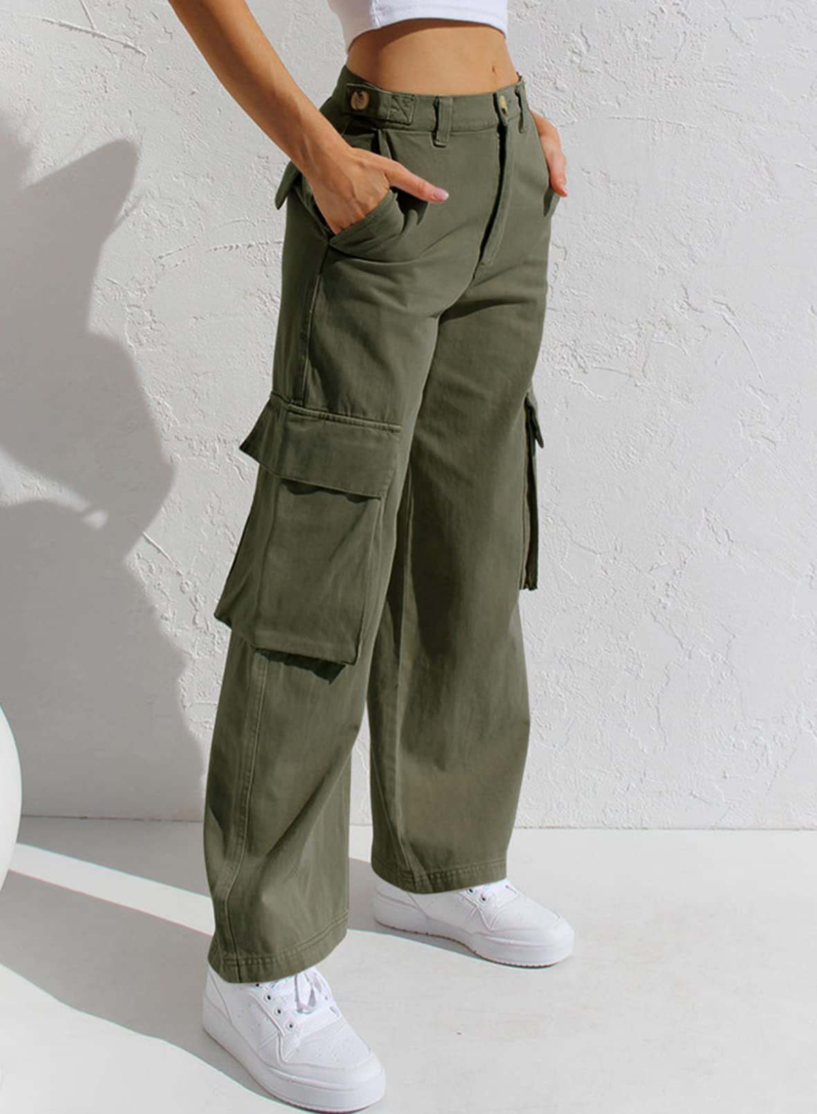 Multi-pocket cargo jeans woman